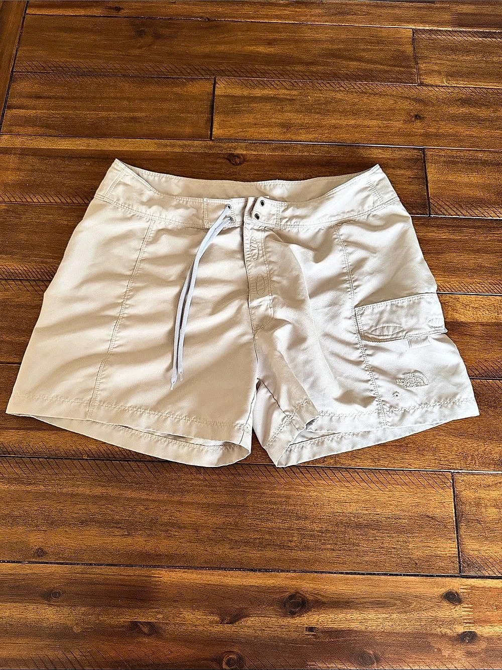 The North Face Women's Cargo Shorts Beige Size 14